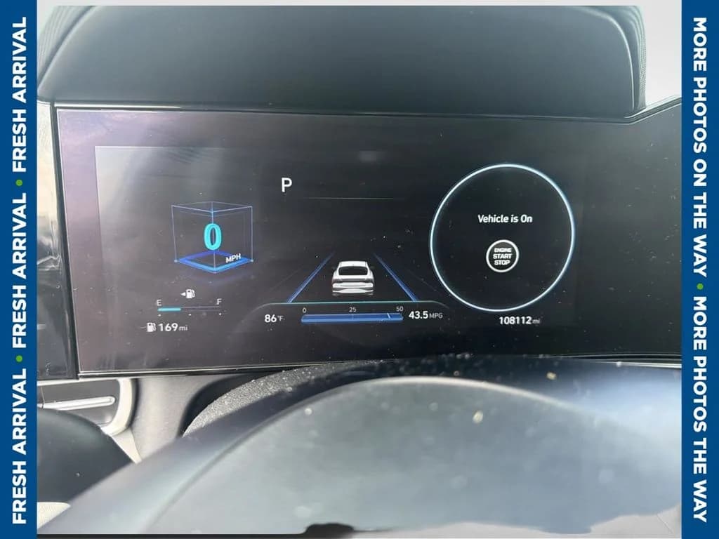 2022 Hyundai Elantra Limited — photo 1 of 6
