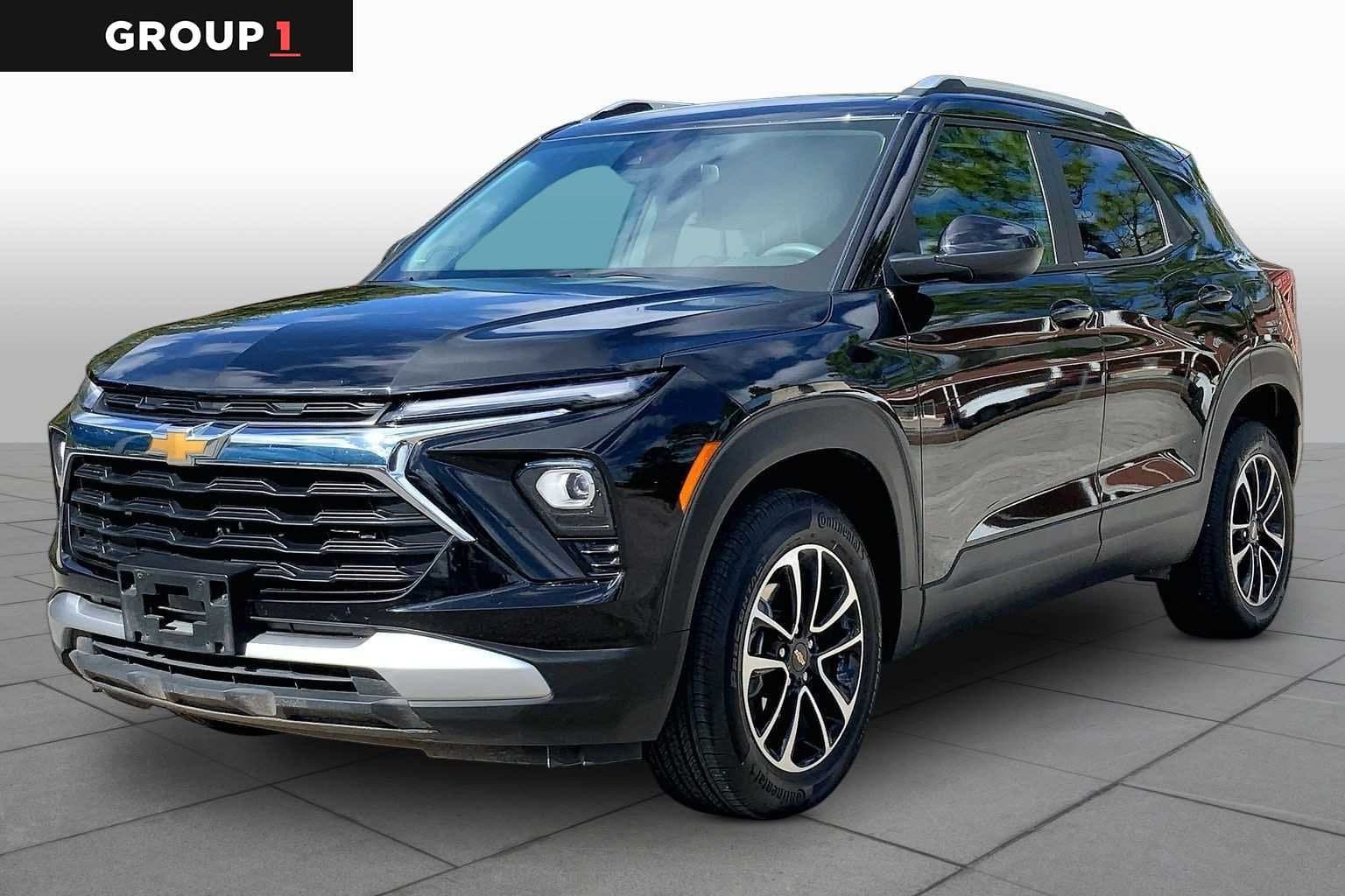 2025 Chevrolet Trailblazer LT — photo 1 of 35