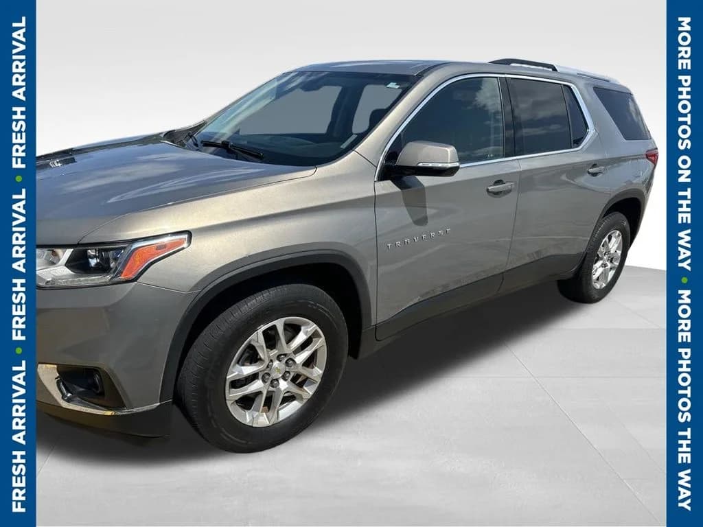 2018 Chevrolet Traverse LT — photo 1 of 6