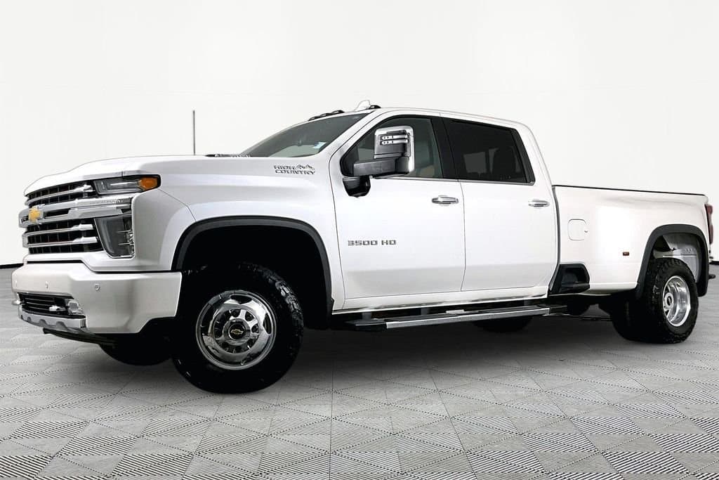 2021 Chevrolet Silverado 3500HD High Country — photo 1 of 33