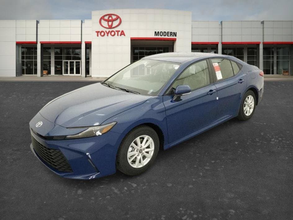 2026 Toyota Camry LE — photo 1 of 52