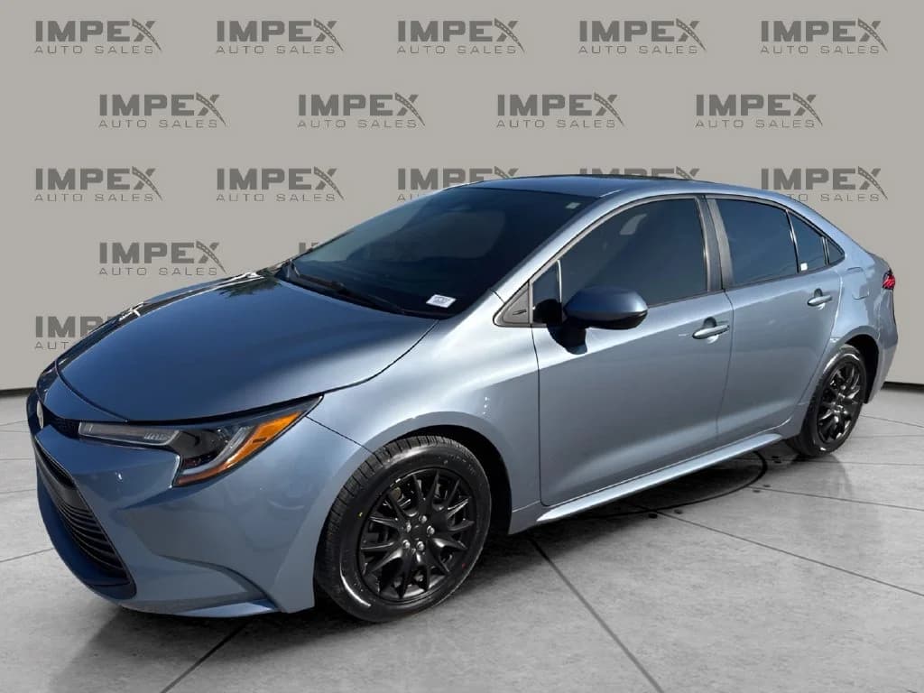 2024 Toyota Corolla LE — photo 1 of 31
