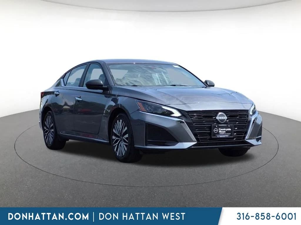 2025 Nissan Altima Base — photo 1 of 14