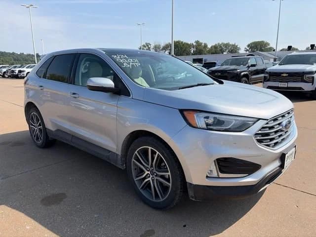 2019 Ford Edge Titanium — photo 1 of 25