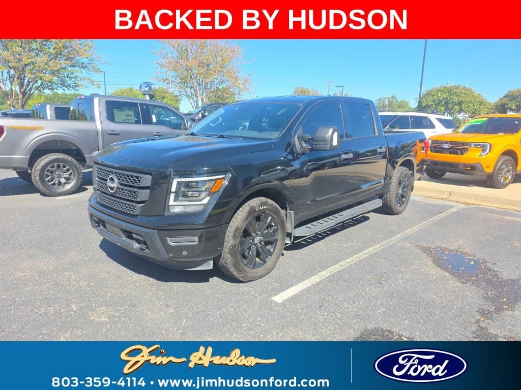 2024 Nissan Titan SV — photo 1 of 17