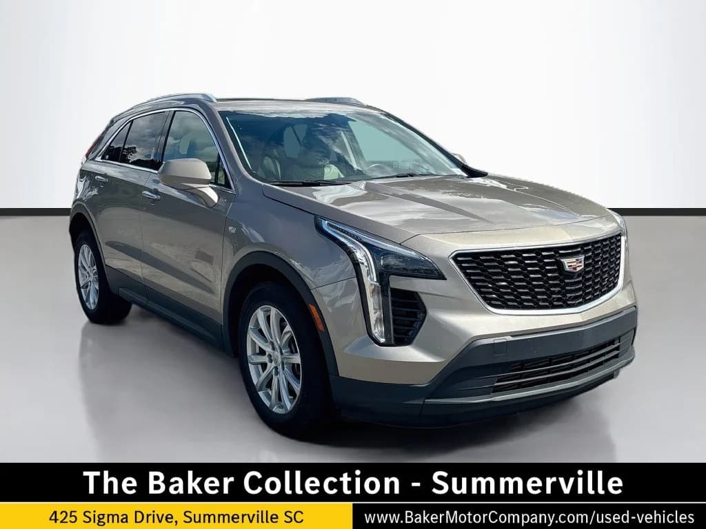 2023 Cadillac XT4 FWD Luxury — photo 1 of 34