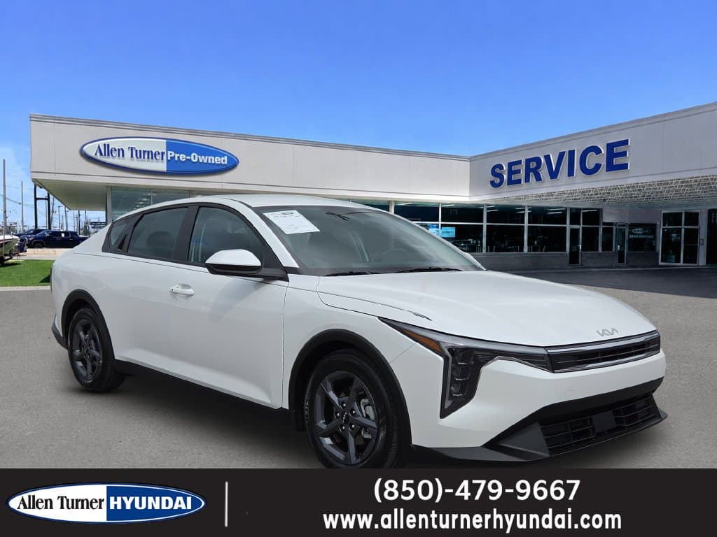 2026 Kia K4 LXS — photo 1 of 35