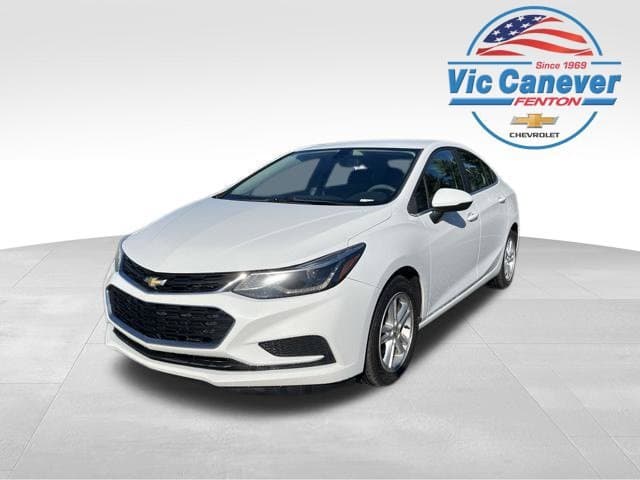 2016 Chevrolet Cruze LT — photo 1 of 9