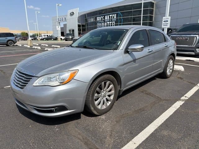 2013 Chrysler 200 Limited — photo 1 of 4