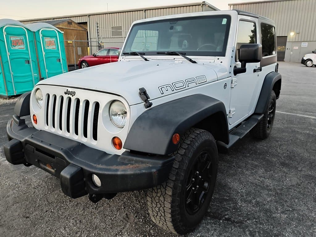 2013 Jeep Wrangler Sahara — photo 1 of 12