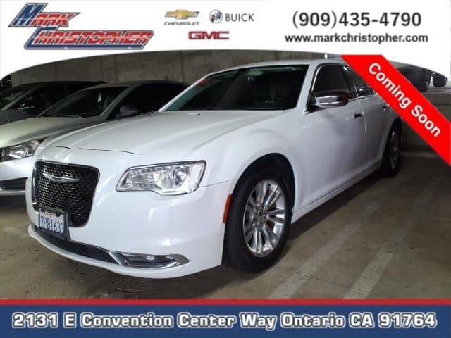2016 Chrysler 300 Base — photo 1 of 5