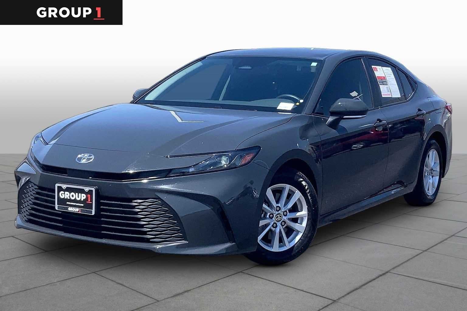 2026 Toyota Camry LE — photo 1 of 37