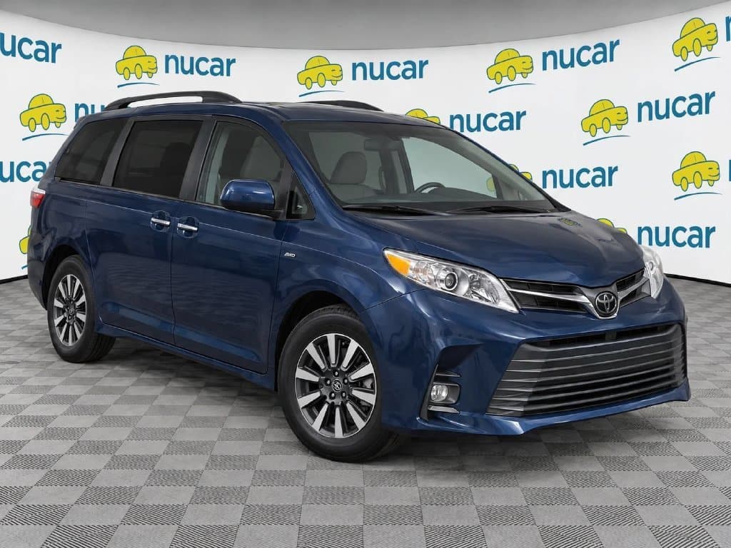 2020 Toyota Sienna XLE Premium — photo 1 of 29