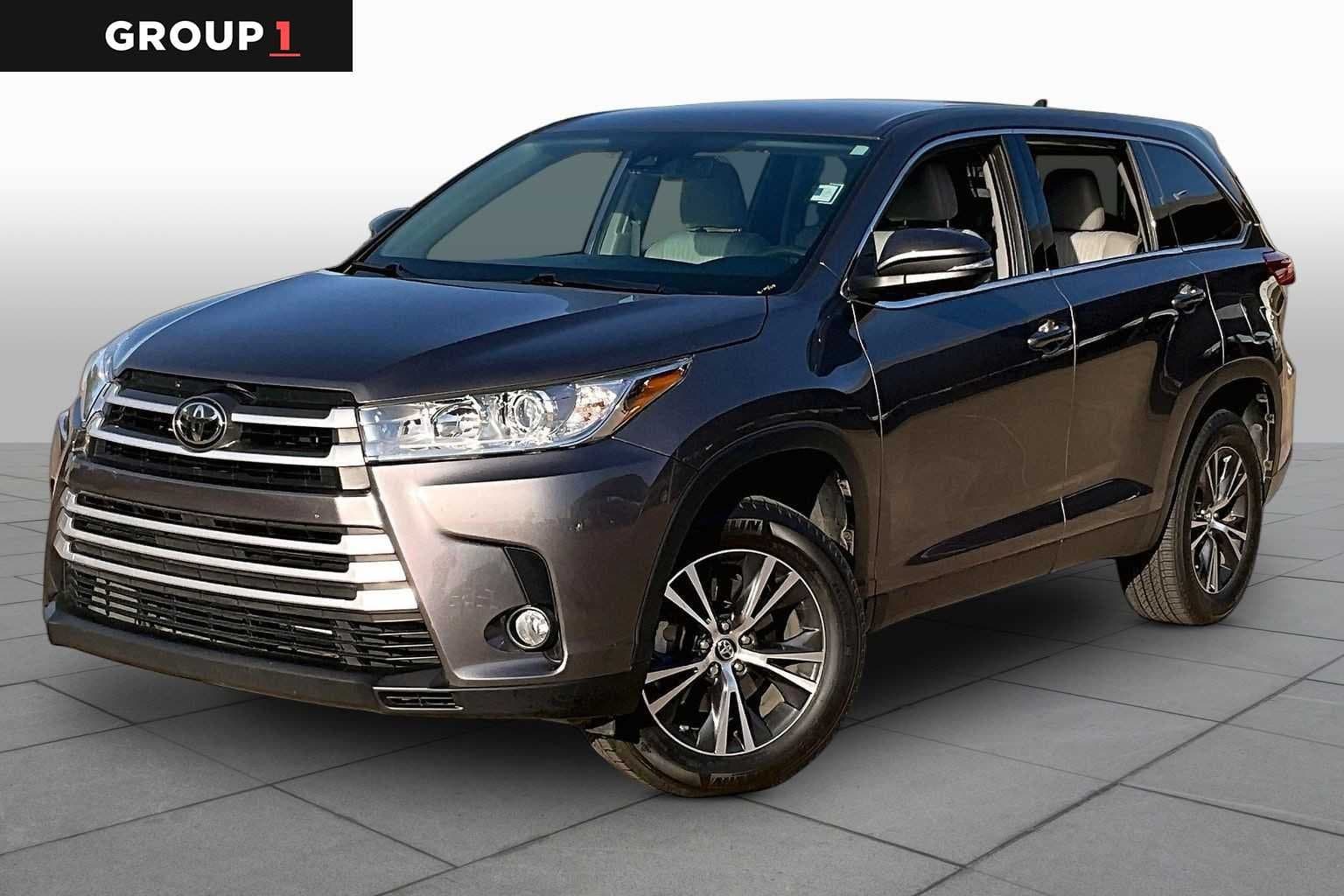 2019 Toyota Highlander LE Plus — photo 1 of 32