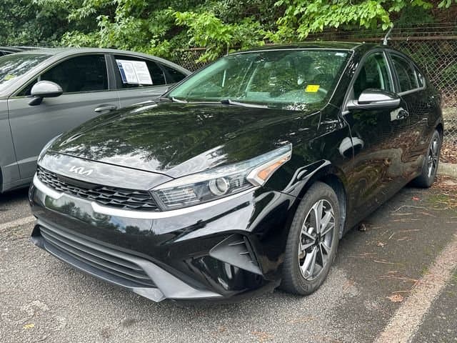 2022 Kia Forte LXS — photo 1 of 4