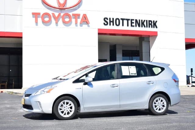 2012 Toyota Prius v Two — photo 1 of 33