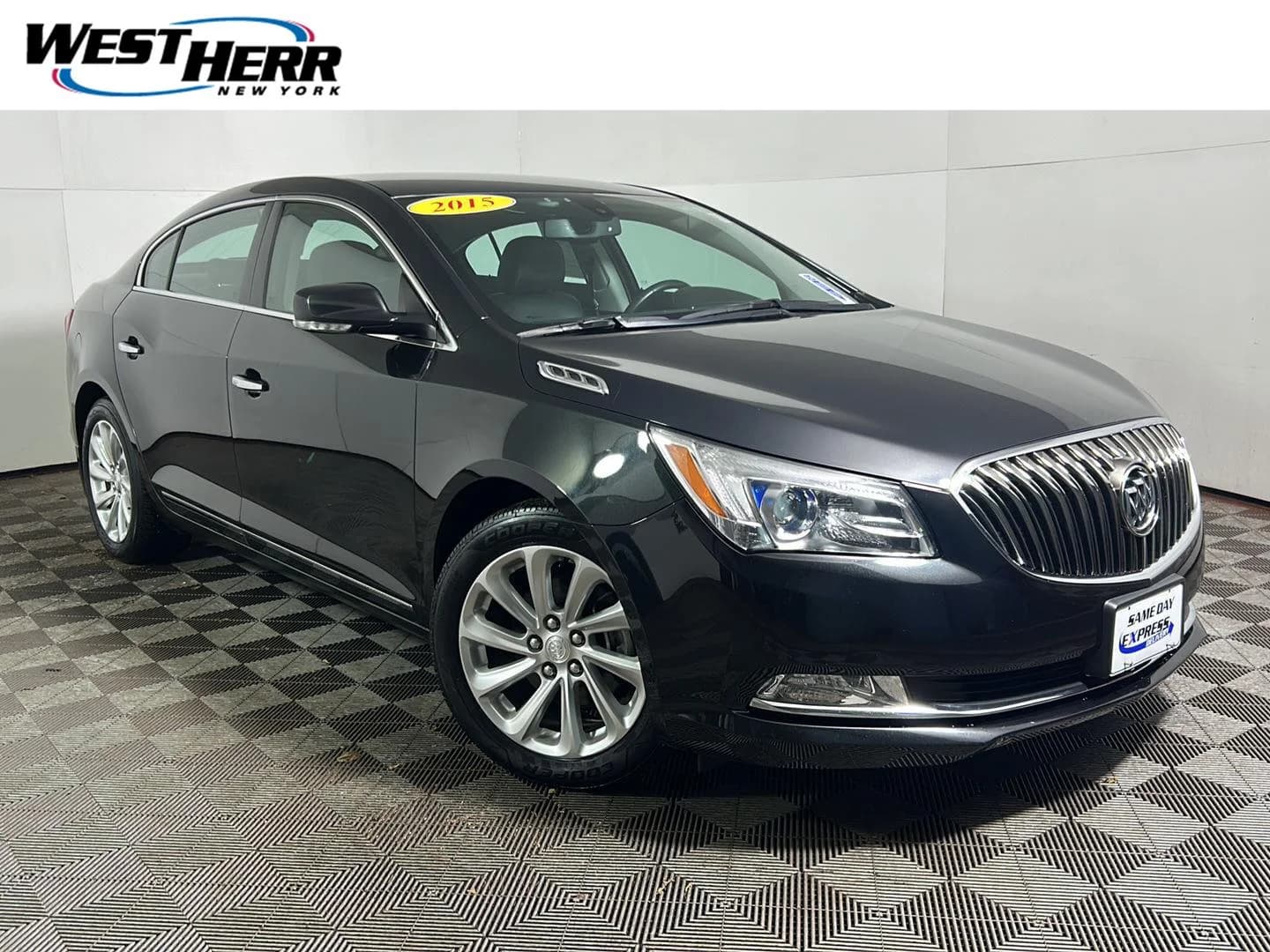 2015 Buick LaCrosse Leather — photo 1 of 25