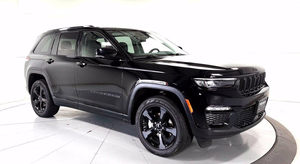 2023 Jeep Grand Cherokee Limited — photo 1 of 18