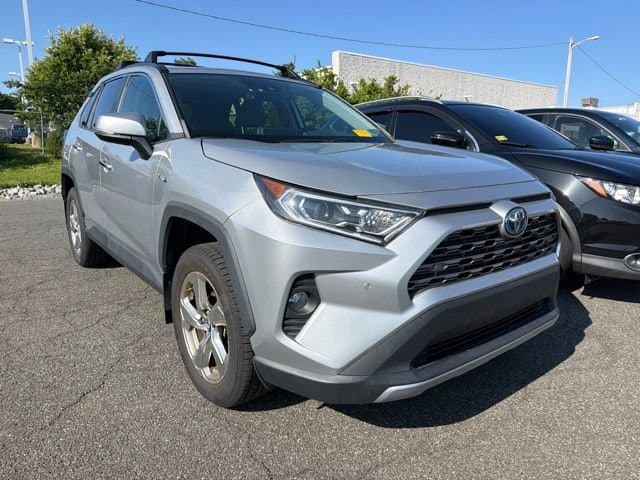 2019 Toyota RAV4 Hybrid Limited — photo 1 of 3