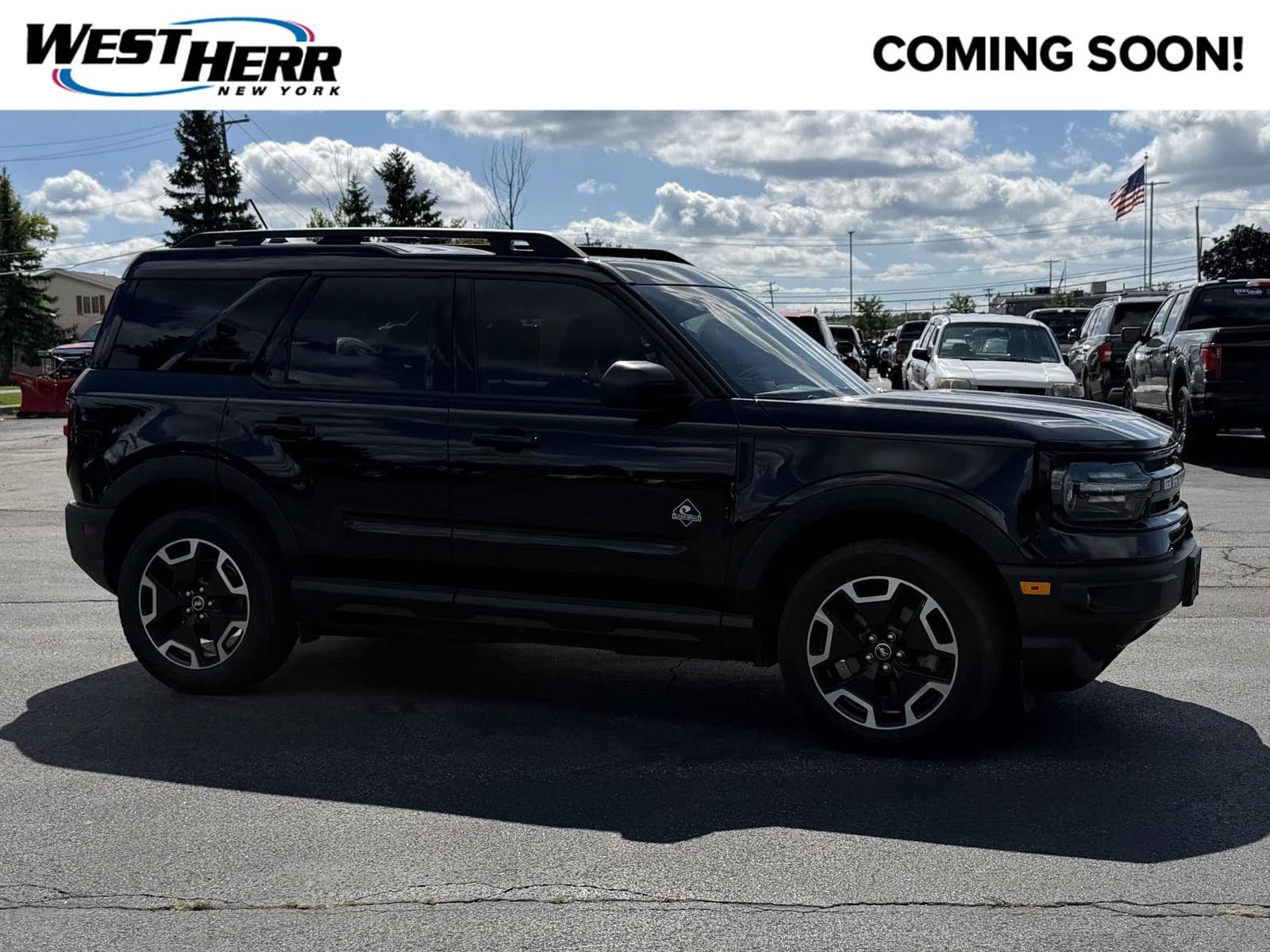 2023 Ford Bronco Sport Outer Banks — photo 1 of 10