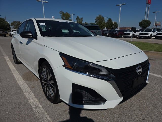 2025 Nissan Altima Base — photo 1 of 6