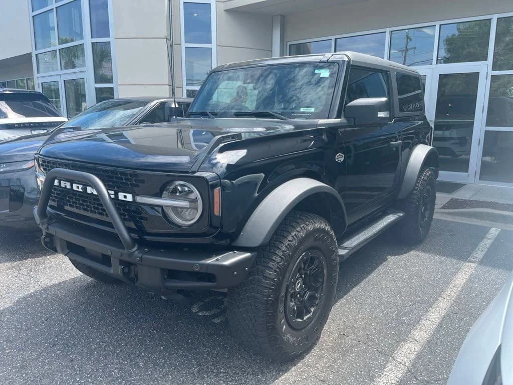 2023 Ford Bronco Wildtrak — photo 1 of 6