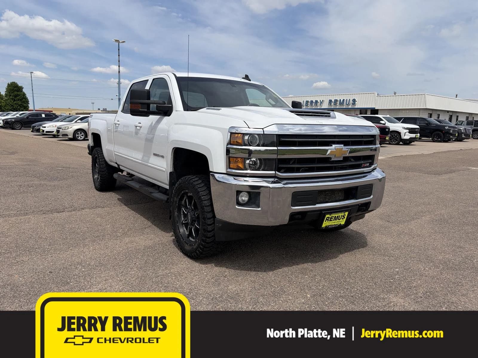 2019 Chevrolet Silverado 2500 HD LT — photo 1 of 20