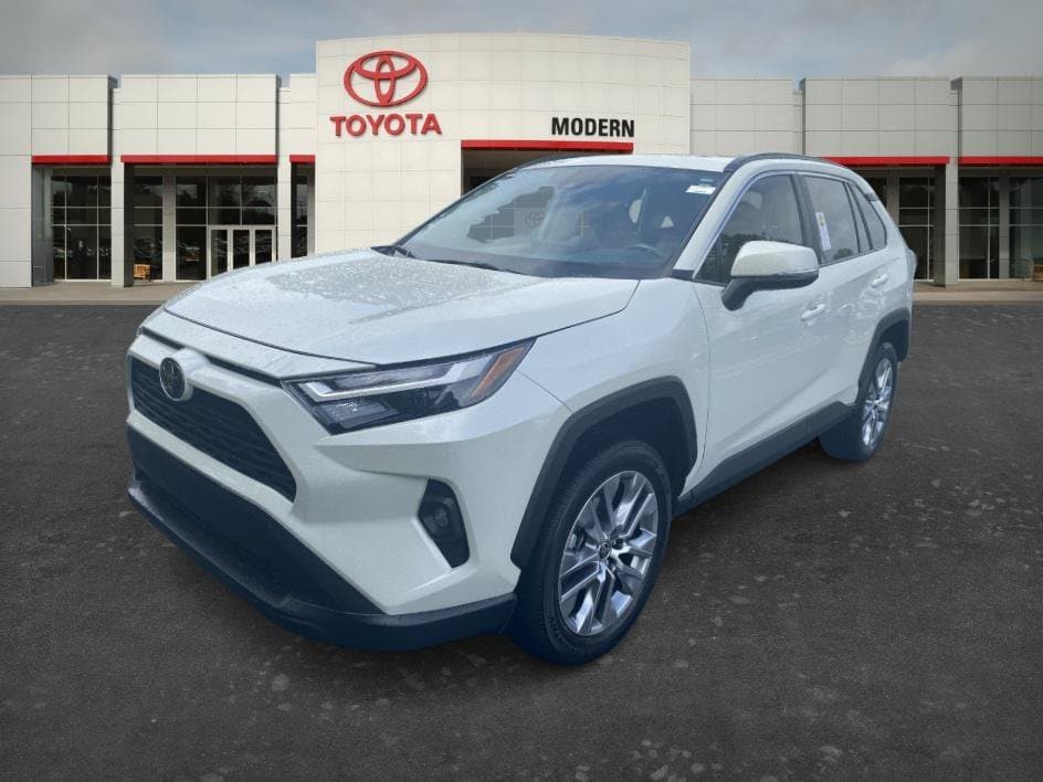 2022 Toyota RAV4 XLE Premium — photo 1 of 28