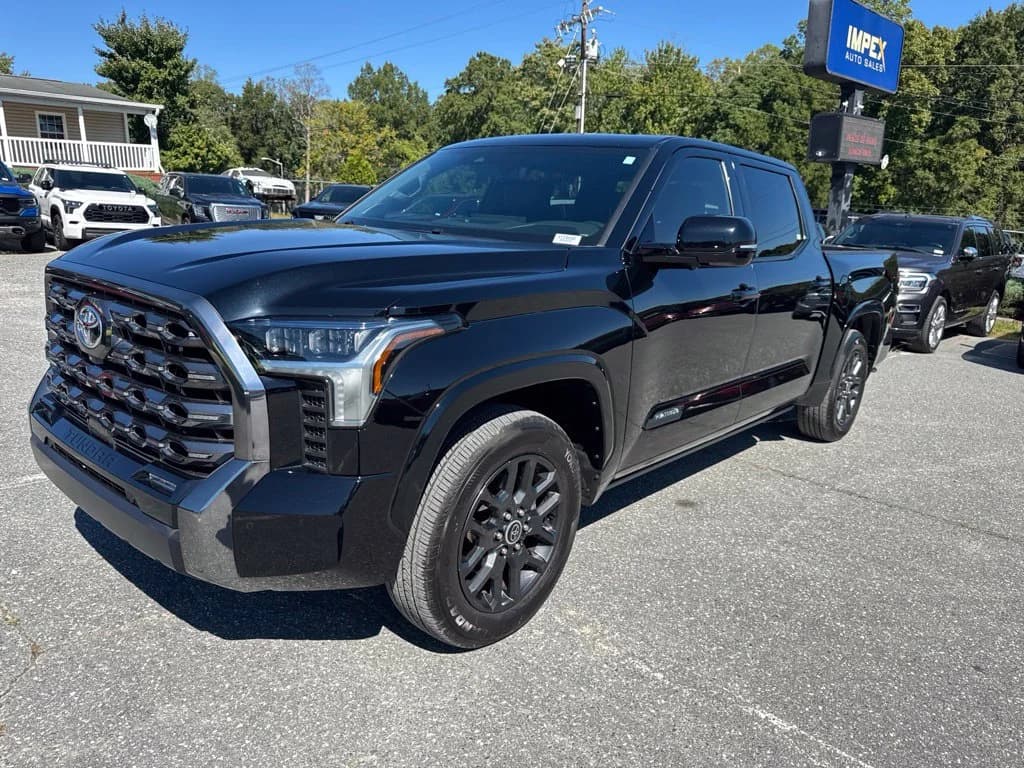 2023 Toyota Tundra 2WD Platinum — photo 1 of 32