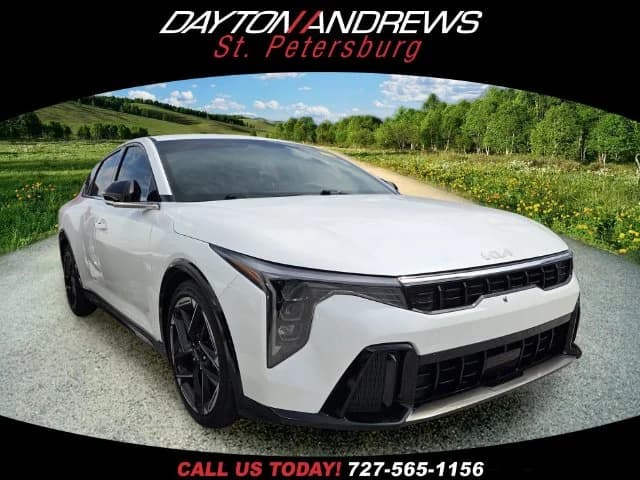 2025 Kia K4 GT-Line — photo 1 of 6