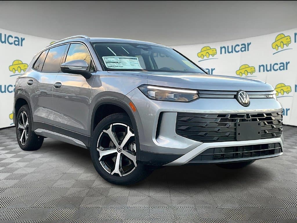 2026 Volkswagen Tiguan SE — photo 1 of 18