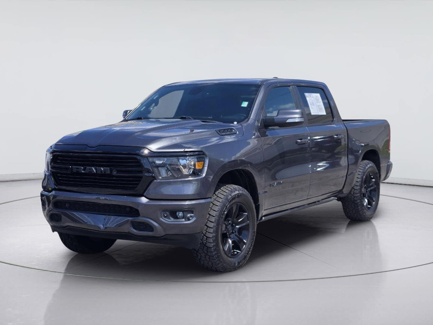 2020 RAM 1500 Lone Star — photo 1 of 30