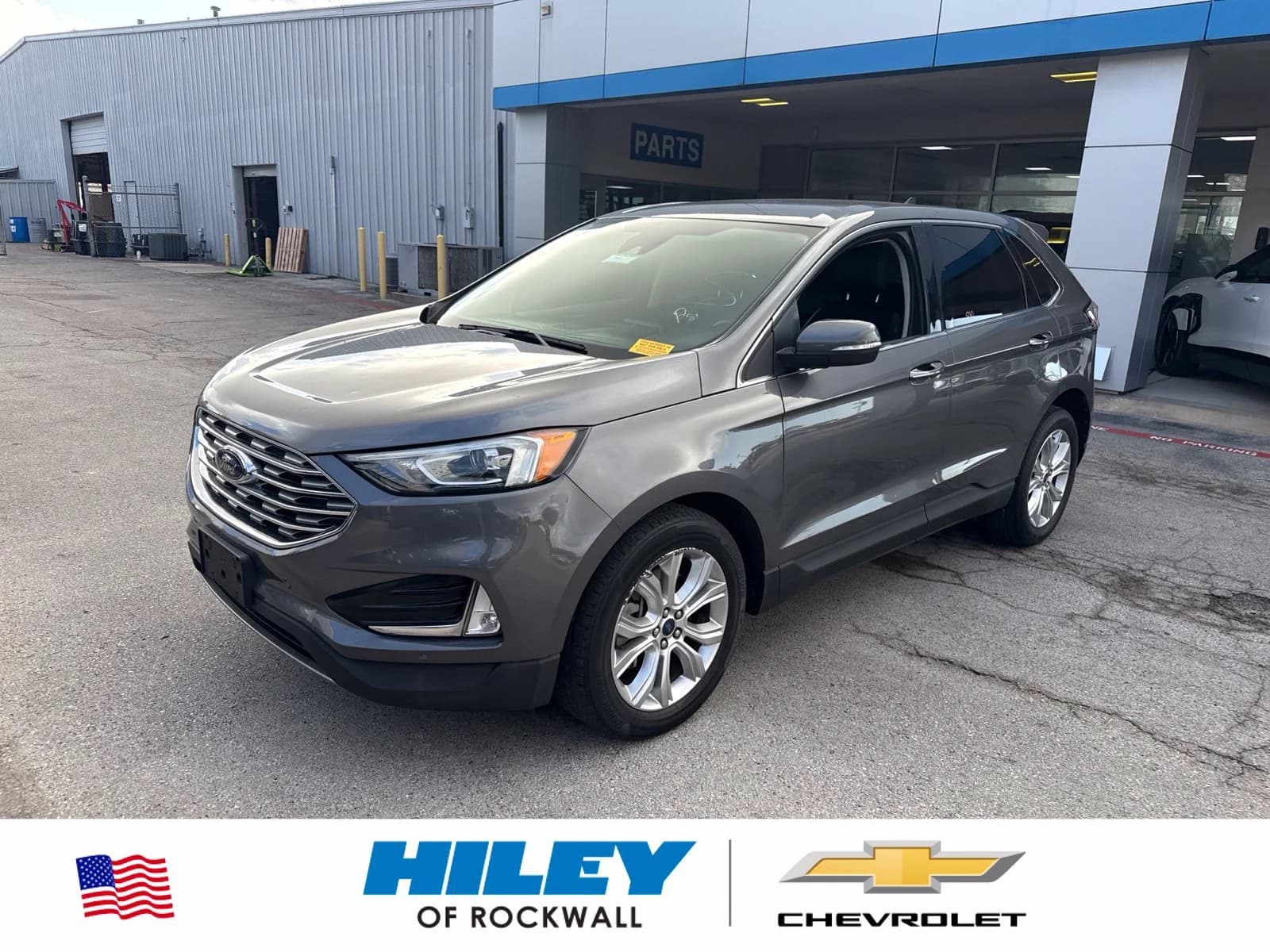 2022 Ford Edge Titanium — photo 1 of 6