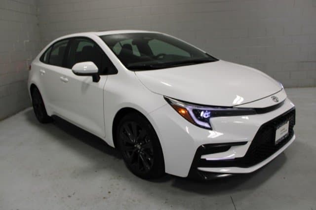 2024 Toyota Corolla SE — photo 1 of 25