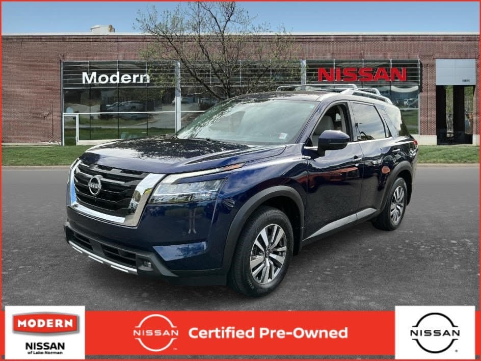 2022 Nissan Pathfinder SL — photo 1 of 28