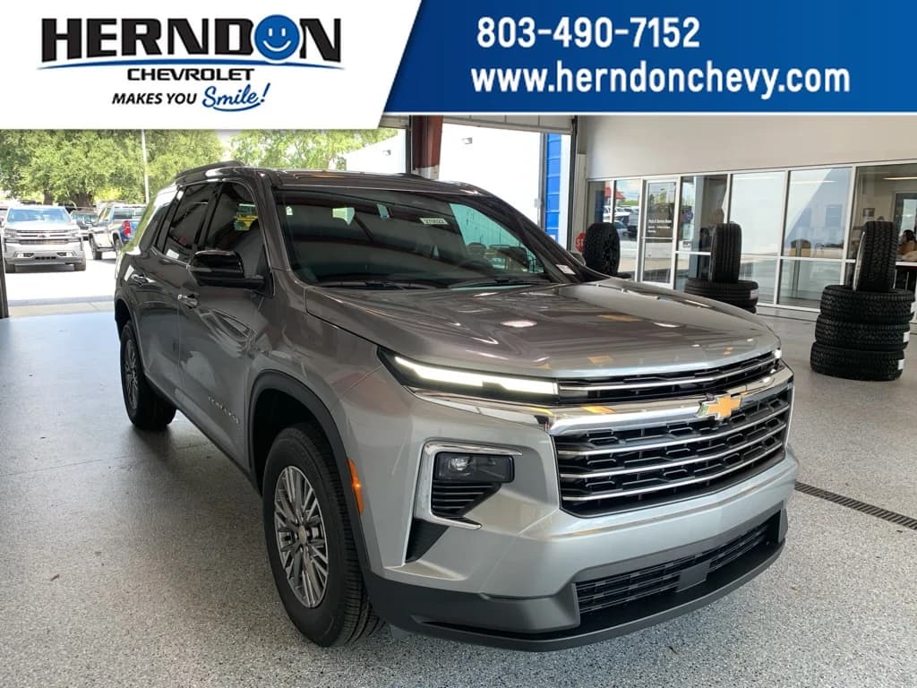 2027 Chevrolet Traverse LT — photo 1 of 35