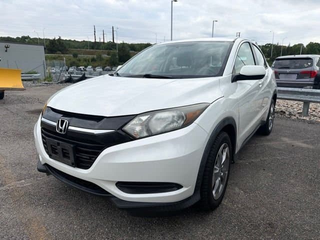 2017 Honda HR-V LX — photo 1 of 6