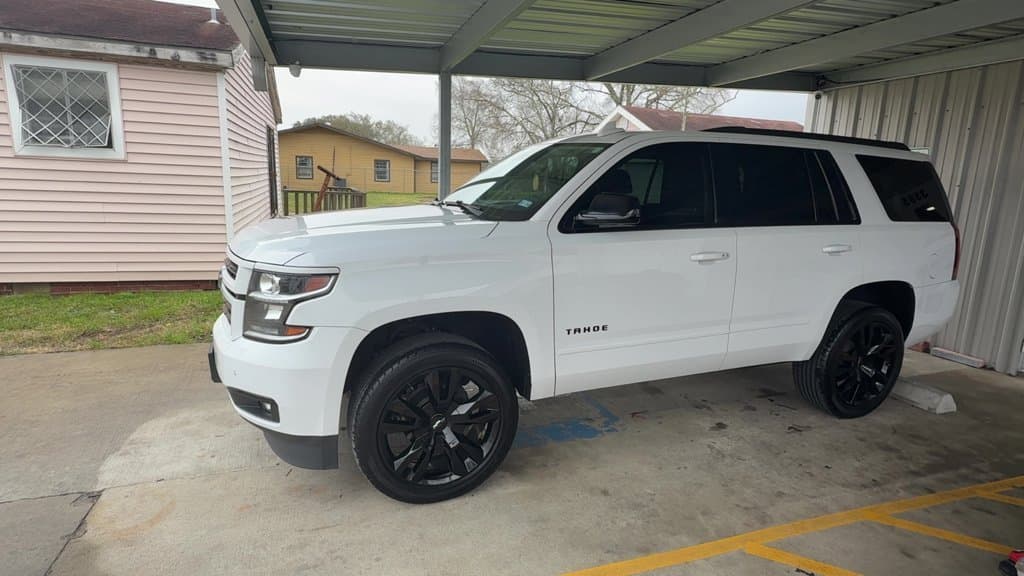 2020 Chevrolet Tahoe Premier — photo 1 of 3