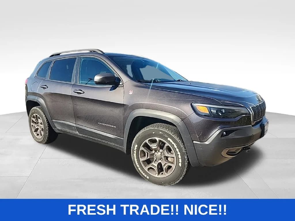 2020 Jeep Cherokee Trailhawk — photo 1 of 4