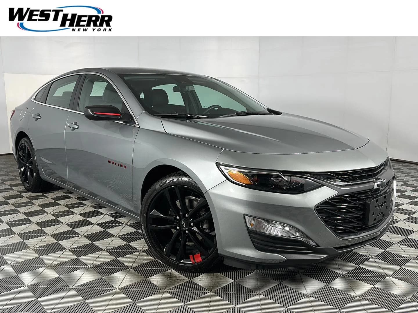 2024 Chevrolet Malibu LT — photo 1 of 27
