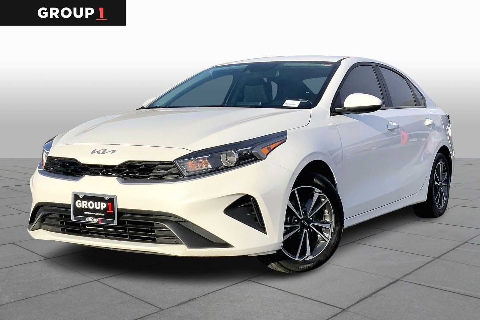 2024 Kia Forte LXS — photo 1 of 36