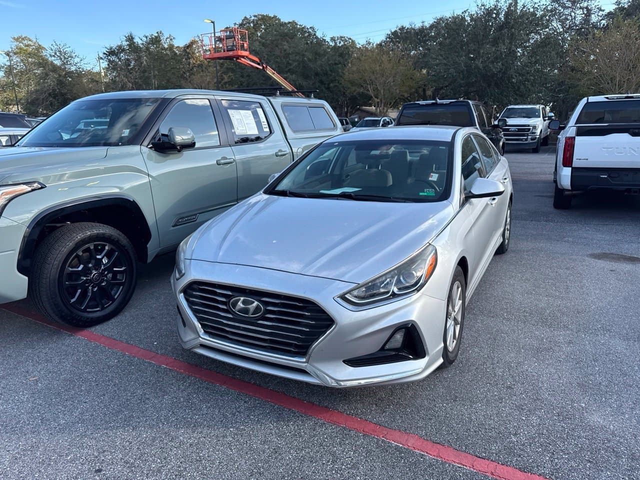 2018 Hyundai Sonata SE — photo 1 of 6