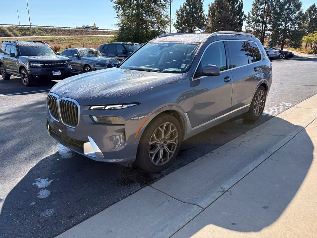 2024 BMW X7 xDrive40i — photo 1 of 18