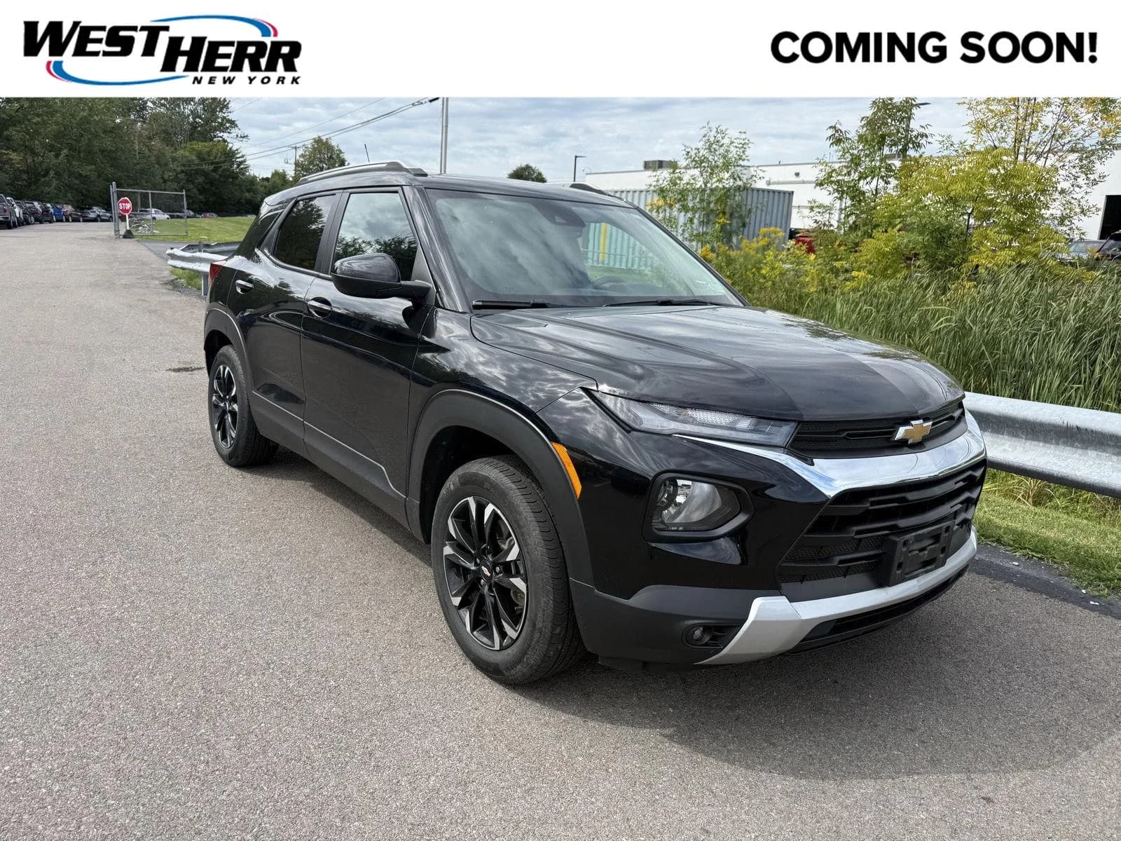 2023 Chevrolet Trailblazer LT — photo 1 of 22