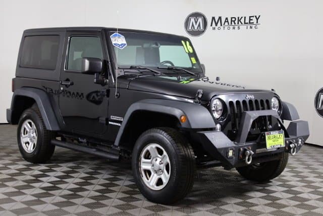 2016 Jeep Wrangler Sport — photo 1 of 40