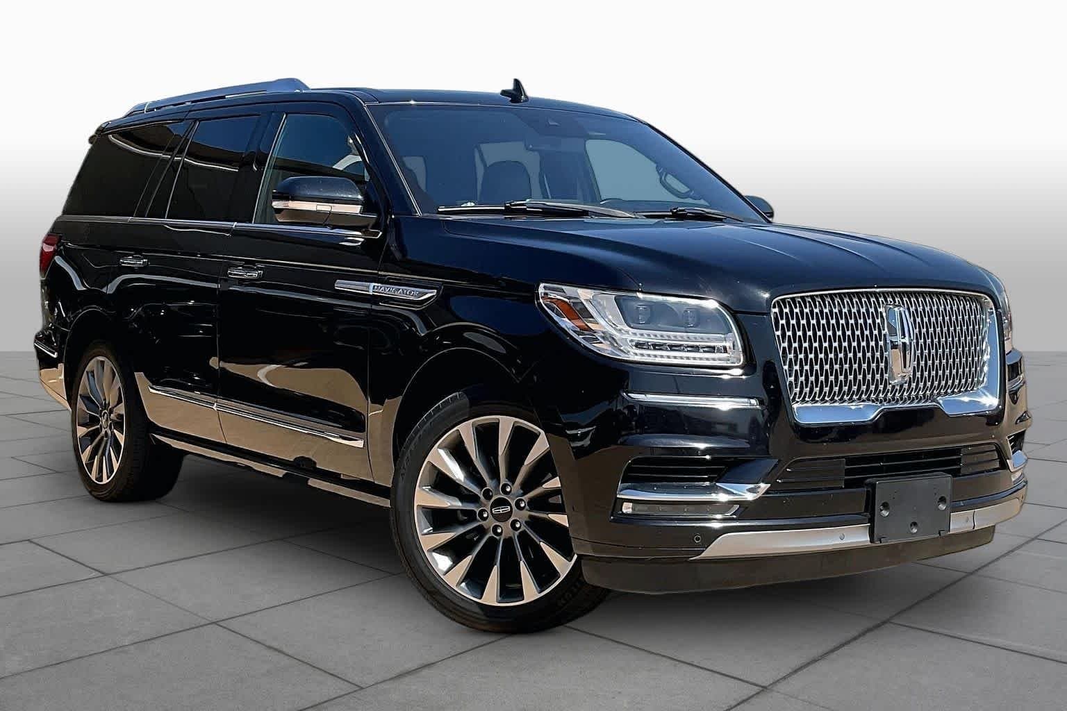 2019 Lincoln Navigator Select — photo 1 of 33