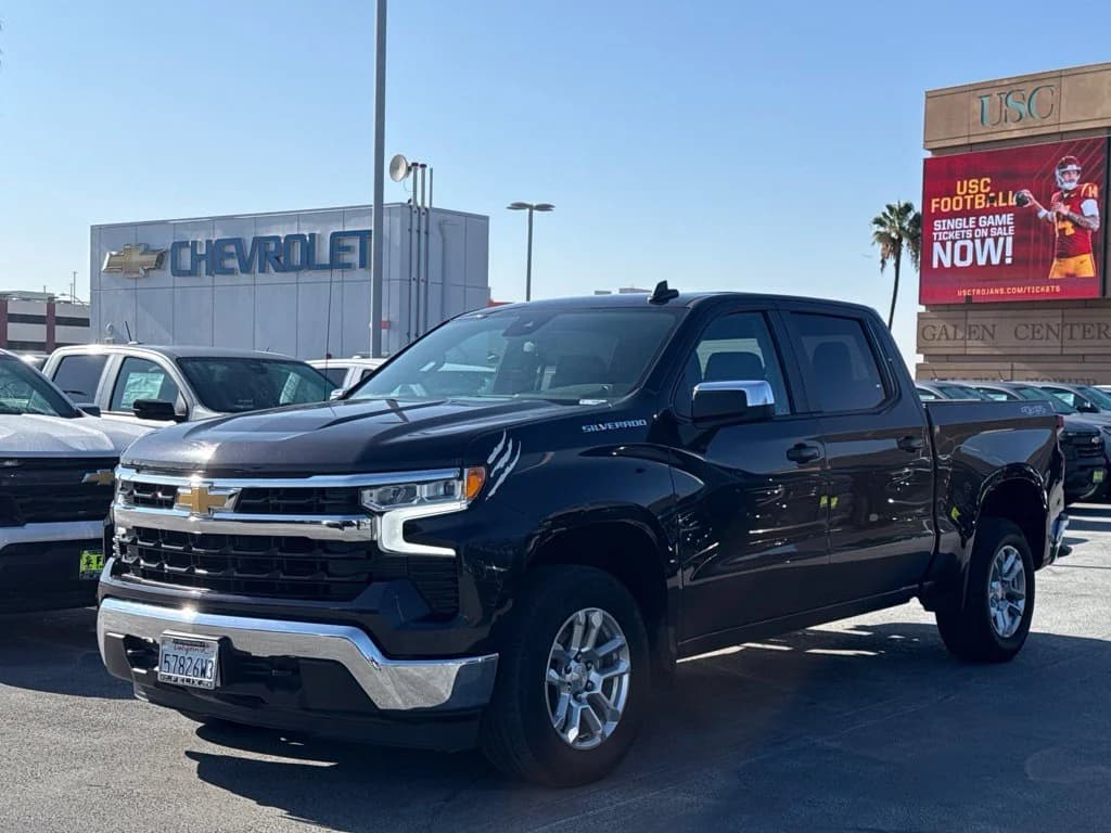 2023 Chevrolet Silverado 1500 LT — photo 1 of 11