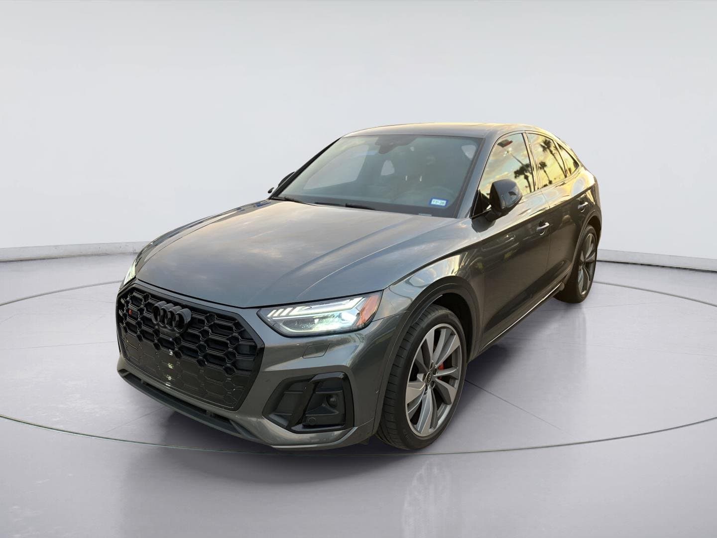 2021 Audi SQ5 Sportback Prestige — photo 1 of 9