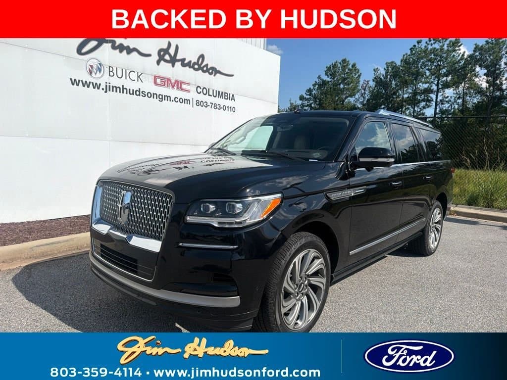 2023 Lincoln Navigator L Reserve — photo 1 of 14