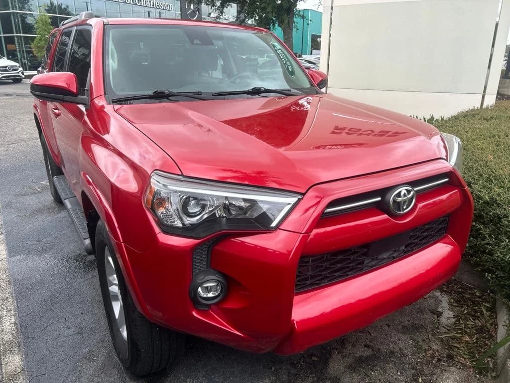 2021 Toyota 4Runner SR5 — photo 1 of 3